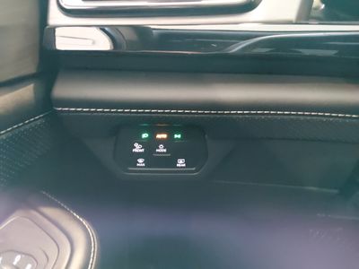 2024 Volkswagen Atlas Cross Sport — photo 13 view
