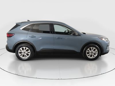 2024 Ford Escape — photo 8 view