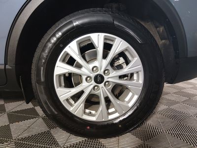 2024 Ford Escape — photo 10 view