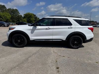 2024 Ford Explorer — interior view