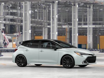 2026 Toyota Corolla Hatchback — photo 15 view