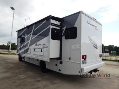 2026 Thor Motor Coach Magnitude GRAND - Photo 4