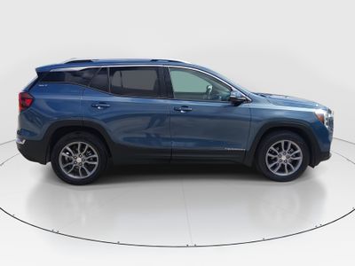2024 GMC Terrain — photo 8 view