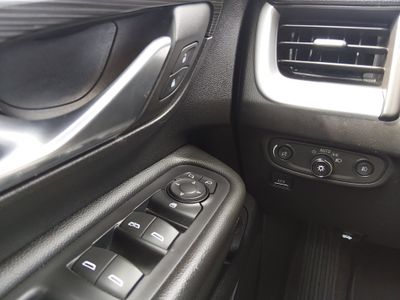 2024 GMC Terrain — photo 13 view