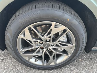 2023 Genesis GV70 — photo 15 view
