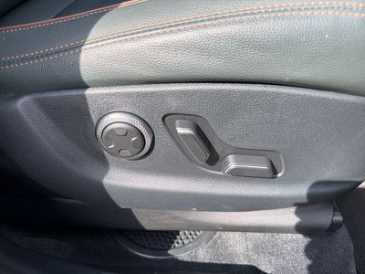 2023 Genesis GV70 — photo 41 view