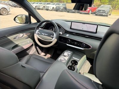 2023 Genesis GV70 — photo 37 view