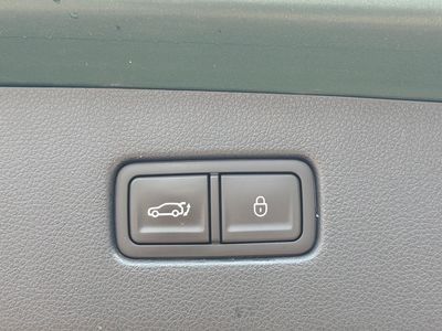 2023 Genesis GV70 — photo 34 view