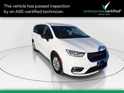 2024 Chrysler Pacifica Touring L FWD — front three-quarter view