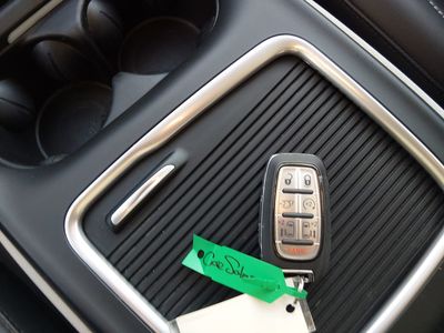 2024 Chrysler Pacifica — photo 15 view