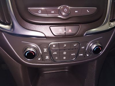 2024 Chevrolet Equinox — photo 18 view