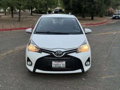 2016 Toyota Yaris — rear three-quarter view
