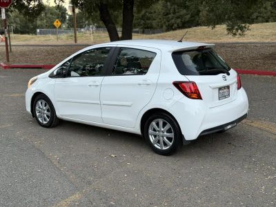 2016 Toyota Yaris — photo 8 view