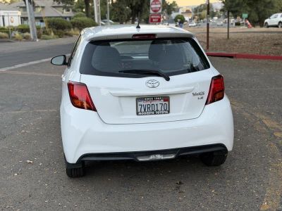 2016 Toyota Yaris — photo 7 view