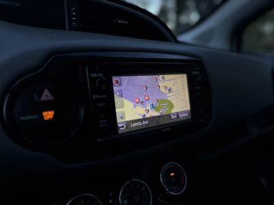 2016 Toyota Yaris — photo 17 view