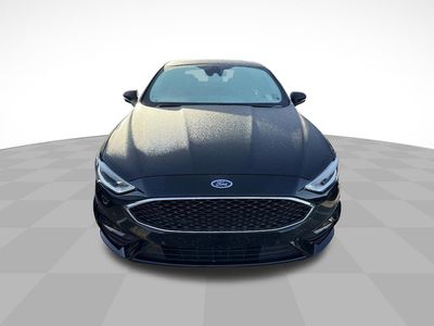 2017 Ford Fusion - Photo 2