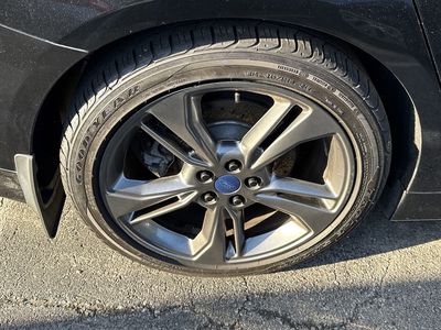 2017 Ford Fusion - Photo 3