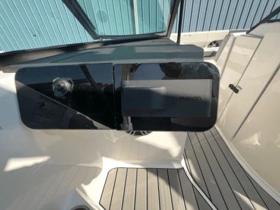 2025 Sea Ray SDX 270 - Photo 17