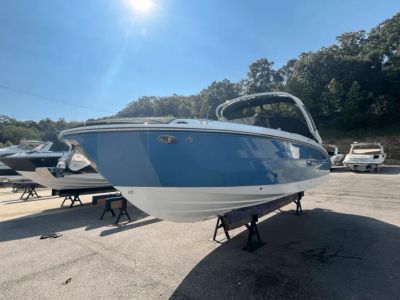 2025 Sea Ray SDX 270 - Photo 9