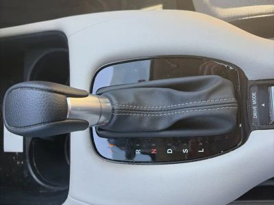 2025 Honda HR-V — photo 17 view