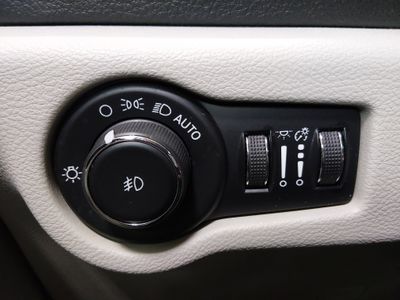 2023 Chrysler Pacifica — photo 20 view