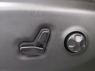 2023 Chrysler Pacifica — photo 21 view