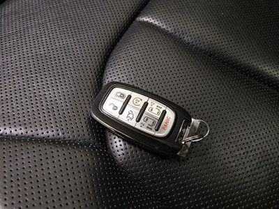 2023 Chrysler Pacifica — photo 15 view