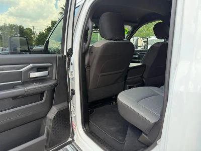2024 Ram 3500 — photo 30 view