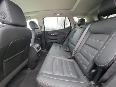 2022 GMC Terrain - Photo 18
