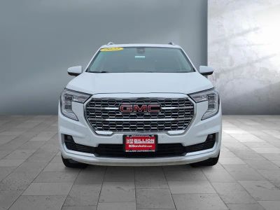 2022 GMC Terrain - Photo 2