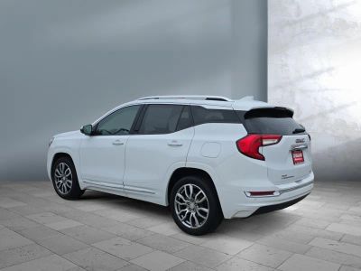 2022 GMC Terrain - Photo 4