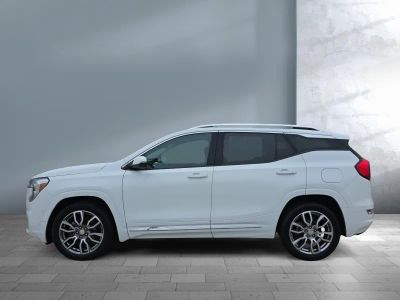 2022 GMC Terrain - Photo 3