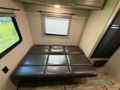 2019 Palomino Puma XLE Lite — photo 24 view
