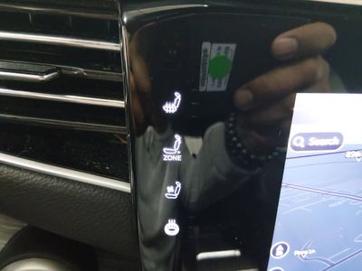 2024 Jeep Wagoneer — photo 18 view