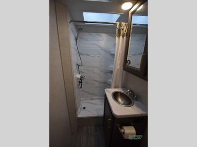 2024 Thor Motor Coach Four Winds — photo 46 view