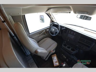 2024 Thor Motor Coach Four Winds — photo 31 view