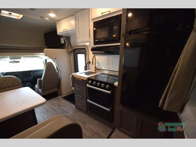2024 Thor Motor Coach Four Winds — photo 37 view