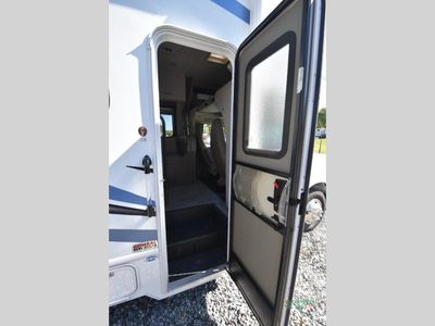 2024 Thor Motor Coach Four Winds — photo 30 view