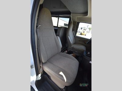 2024 Thor Motor Coach Four Winds — photo 13 view