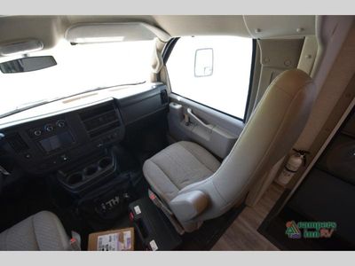 2024 Thor Motor Coach Four Winds — photo 32 view