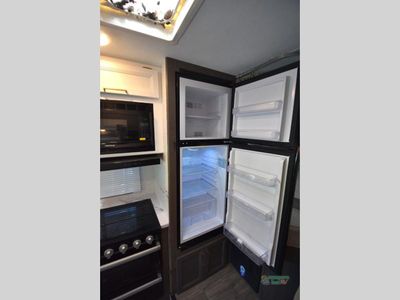 2024 Thor Motor Coach Four Winds — photo 41 view