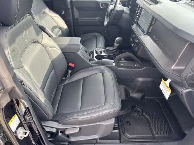 2026 Ford Bronco — photo 13 view