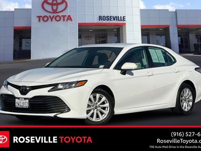 2019 Toyota Camry - Photo 1
