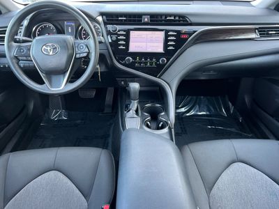 2019 Toyota Camry - Photo 3