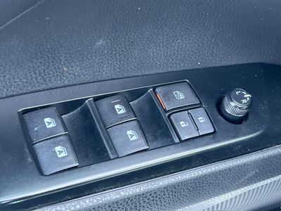2019 Toyota Camry - Photo 13
