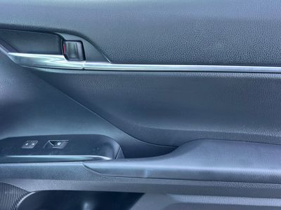 2019 Toyota Camry - Photo 17