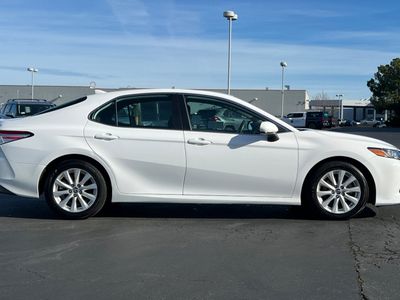 2019 Toyota Camry - Photo 6