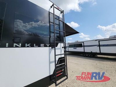2026 Brinkley Model Z - Photo 17