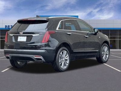 2025 Cadillac XT5 — interior view