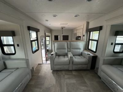 2025 Coachmen Brookstone - Photo 18